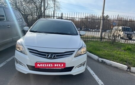 Hyundai Solaris II рестайлинг, 2015 год, 1 400 000 рублей, 5 фотография