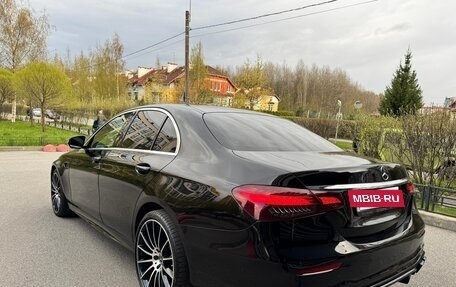 Mercedes-Benz E-Класс, 2018 год, 3 350 000 рублей, 21 фотография