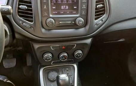 Jeep Compass II, 2018 год, 1 550 000 рублей, 10 фотография