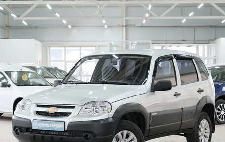 Chevrolet Niva I рестайлинг, 2011 год, 549 000 рублей, 4 фотография