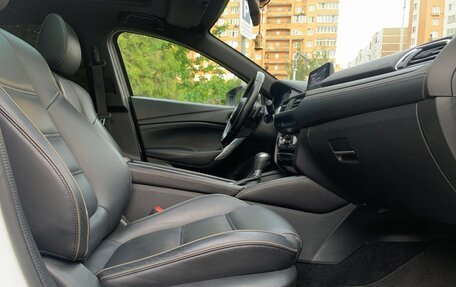 Mazda 6, 2017 год, 1 950 000 рублей, 10 фотография