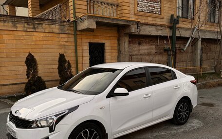 KIA Rio IV, 2021 год, 1 420 000 рублей, 13 фотография
