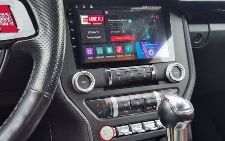 Ford Mustang VI рестайлинг, 2019 год, 2 750 000 рублей, 12 фотография
