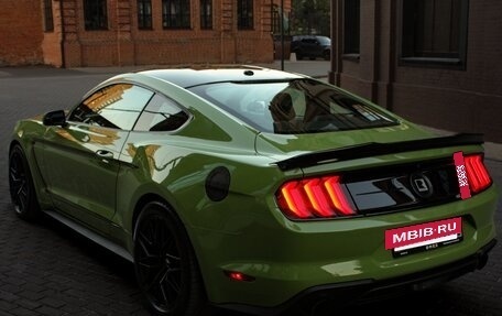 Ford Mustang VI рестайлинг, 2019 год, 2 750 000 рублей, 6 фотография