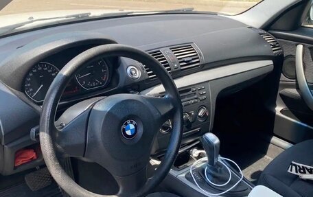 BMW 1 серия, 2009 год, 690 000 рублей, 6 фотография