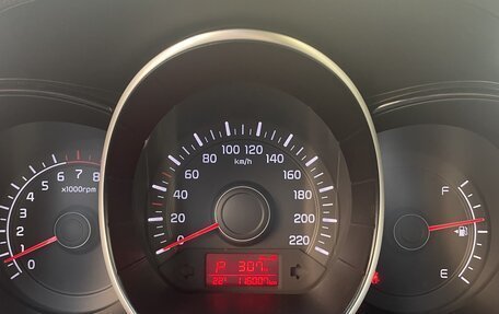 KIA Rio III рестайлинг, 2015 год, 997 000 рублей, 14 фотография
