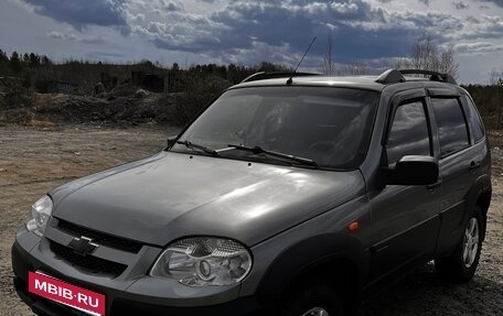 Chevrolet Niva I рестайлинг, 2009 год, 520 000 рублей, 5 фотография