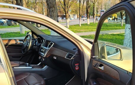 Mercedes-Benz M-Класс, 2012 год, 2 950 000 рублей, 1 фотография