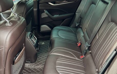 Maserati Levante I, 2017 год, 5 350 000 рублей, 25 фотография