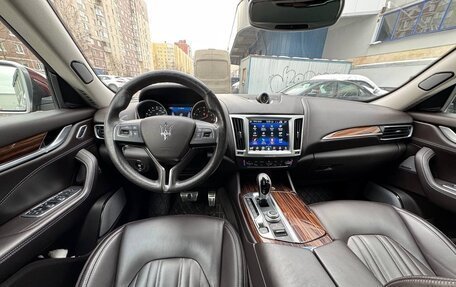 Maserati Levante I, 2017 год, 5 350 000 рублей, 23 фотография