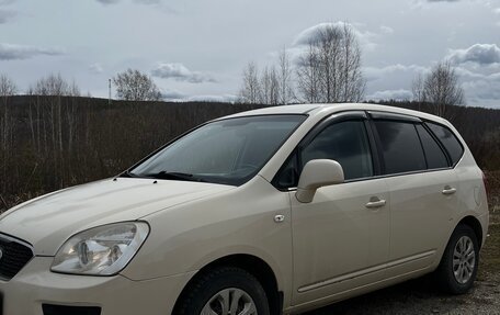 KIA Carens III (RP), 2010 год, 650 000 рублей, 3 фотография
