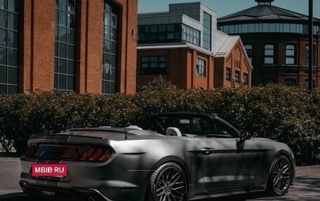 Ford Mustang VI рестайлинг, 2018 год, 6 000 000 рублей, 2 фотография