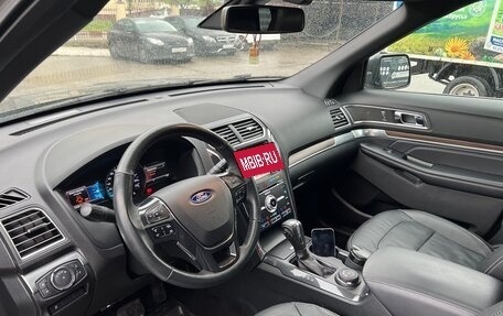 Ford Explorer VI, 2018 год, 3 950 000 рублей, 14 фотография