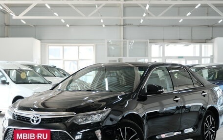 Toyota Camry, 2017 год, 2 599 000 рублей, 4 фотография