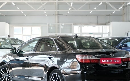 Toyota Camry, 2017 год, 2 599 000 рублей, 5 фотография