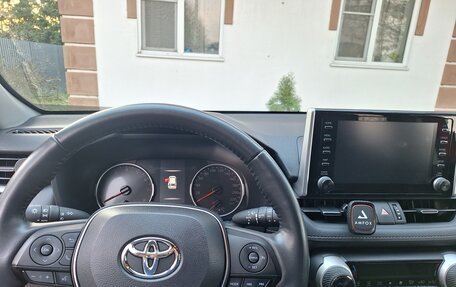 Toyota RAV4, 2021 год, 3 475 000 рублей, 4 фотография
