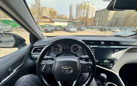 Toyota Camry, 2018 год, 2 980 000 рублей, 9 фотография