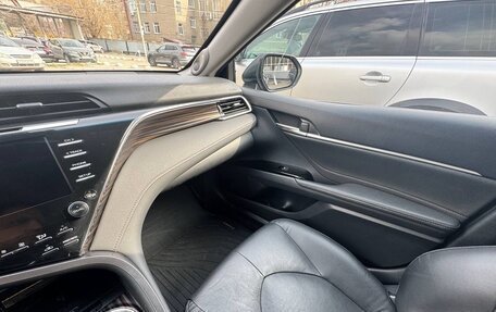 Toyota Camry, 2018 год, 2 980 000 рублей, 8 фотография