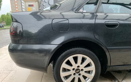Audi A4, 2000 год, 490 000 рублей, 11 фотография