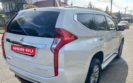 Mitsubishi Pajero Sport III рестайлинг, 2018 год, 3 450 000 рублей, 3 фотография
