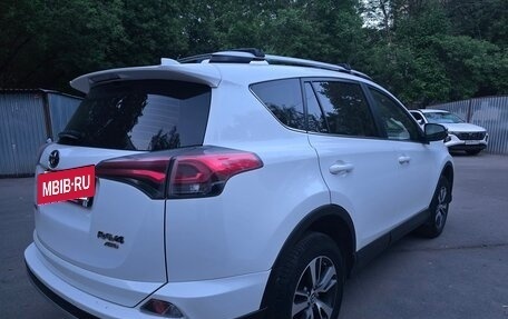 Toyota RAV4, 2015 год, 2 200 000 рублей, 16 фотография