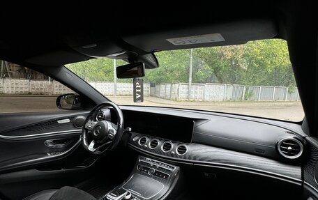 Mercedes-Benz E-Класс, 2018 год, 3 390 000 рублей, 9 фотография