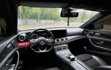 Mercedes-Benz E-Класс, 2018 год, 3 390 000 рублей, 11 фотография