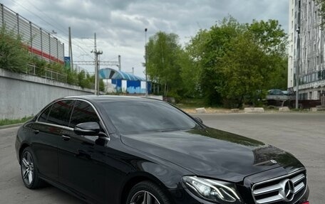 Mercedes-Benz E-Класс, 2018 год, 3 390 000 рублей, 4 фотография