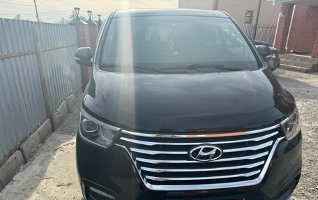 Hyundai Grand Starex Grand Starex I рестайлинг 2, 2020 год, 4 300 000 рублей, 8 фотография