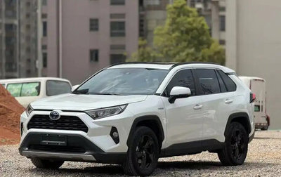 Toyota RAV4, 2022 год, 2 700 000 рублей, 1 фотография