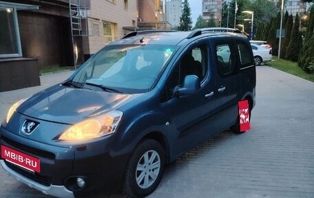 Peugeot Partner II рестайлинг 2, 2010 год, 680 000 рублей, 9 фотография