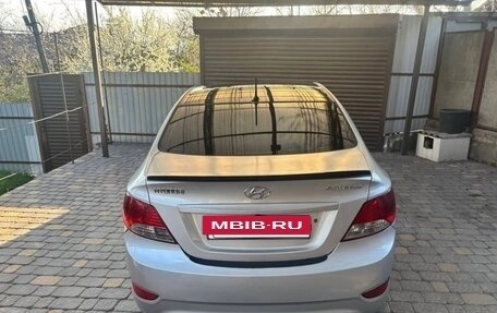Hyundai Solaris II рестайлинг, 2013 год, 600 000 рублей, 5 фотография