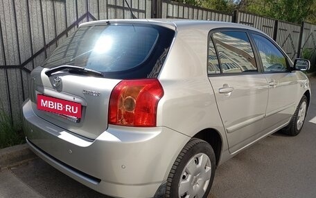 Toyota Corolla, 2005 год, 895 000 рублей, 4 фотография
