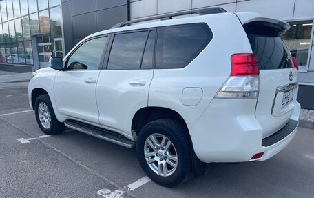 Toyota Land Cruiser Prado 150 рестайлинг 2, 2011 год, 2 280 000 рублей, 5 фотография