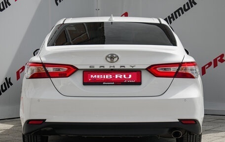 Toyota Camry, 2018 год, 2 470 000 рублей, 9 фотография