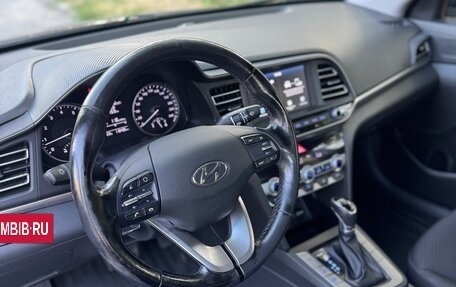 Hyundai Elantra VI рестайлинг, 2019 год, 1 820 000 рублей, 7 фотография