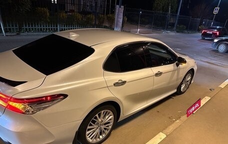 Toyota Camry, 2021 год, 2 850 000 рублей, 2 фотография