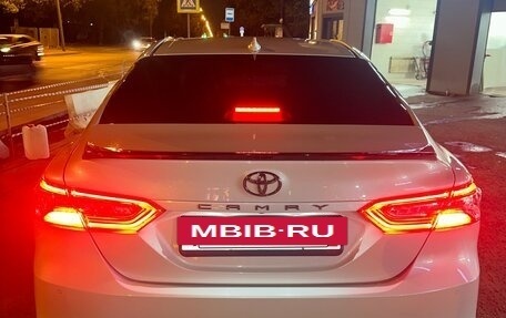 Toyota Camry, 2021 год, 2 850 000 рублей, 6 фотография