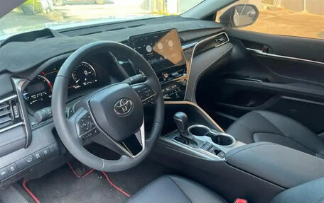 Toyota Camry, 2022 год, 2 500 000 рублей, 7 фотография