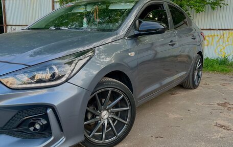 Hyundai Solaris II рестайлинг, 2019 год, 1 350 000 рублей, 3 фотография