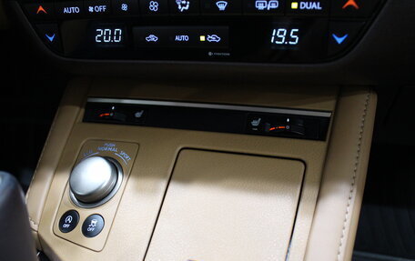 Lexus ES VII, 2017 год, 2 890 000 рублей, 22 фотография