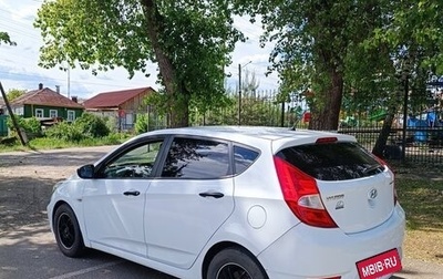 Hyundai Solaris II рестайлинг, 2014 год, 730 000 рублей, 1 фотография