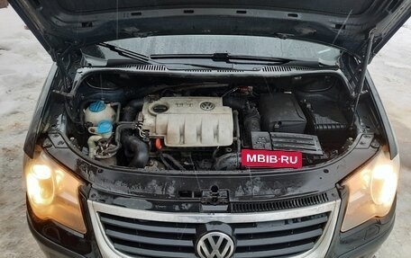 Volkswagen Touran III, 2008 год, 800 000 рублей, 2 фотография