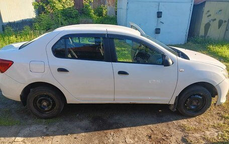 Renault Logan II, 2016 год, 620 000 рублей, 8 фотография