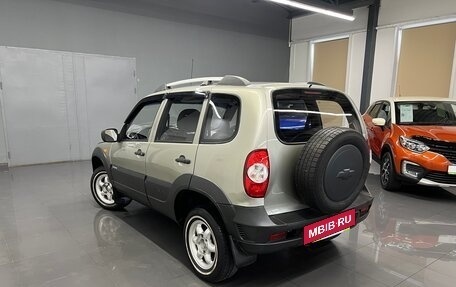 Chevrolet Niva I рестайлинг, 2010 год, 545 000 рублей, 8 фотография