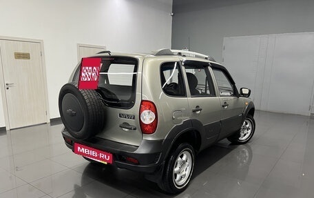 Chevrolet Niva I рестайлинг, 2010 год, 545 000 рублей, 4 фотография