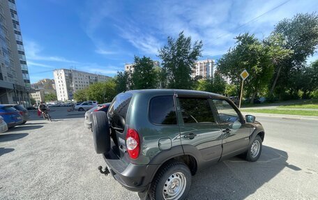 Chevrolet Niva I рестайлинг, 2018 год, 750 000 рублей, 29 фотография