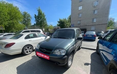 Chevrolet Niva I рестайлинг, 2018 год, 750 000 рублей, 31 фотография