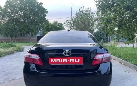Toyota Camry, 2011 год, 1 550 000 рублей, 2 фотография