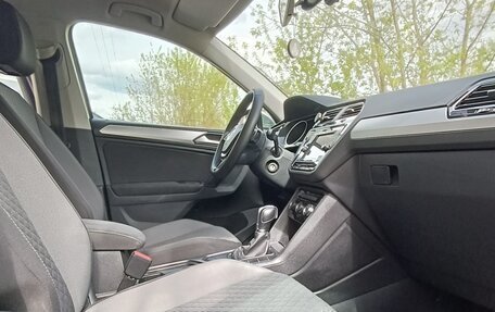 Volkswagen Tiguan II, 2018 год, 1 875 000 рублей, 16 фотография